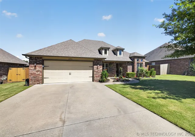 Homes for sale in Glenpool, OK | 14713 S Justin St, Glenpool, OK 74033 | MLS# 2620943