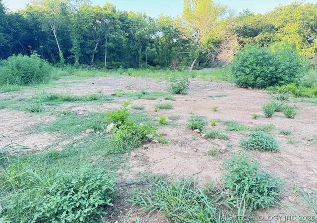 1st image of 714 C St Ne, Ardmore, OK 73401 | MLS# 2621073