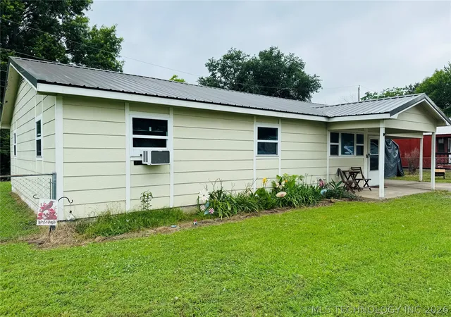 Homes for sale in Wilburton, OK | 307 Nw 6Th, Wilburton, OK 74578 | MLS# 2621102