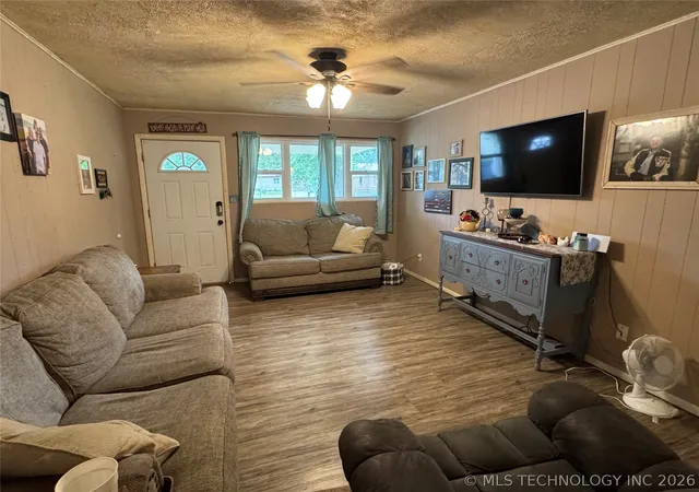 Homes for sale in Wilburton, OK | 307 Nw 6Th, Wilburton, OK 74578 | MLS# 2621102