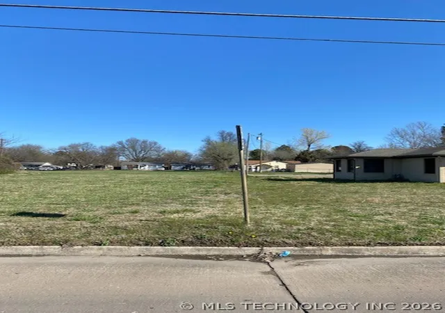 1st image of Broadway St, Muskogee, OK 74401 | MLS# 2621035