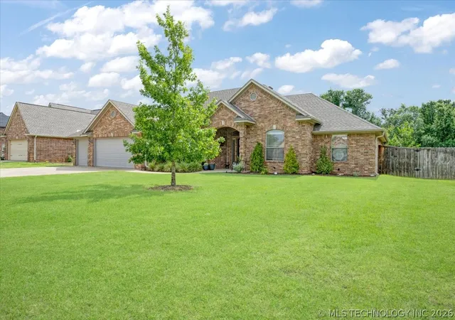 Photo 2 of Sale Pending at 1114 Beretta, Durant, OK 74701 | MLS# 2621115 | Listing updated on 2026-10-06