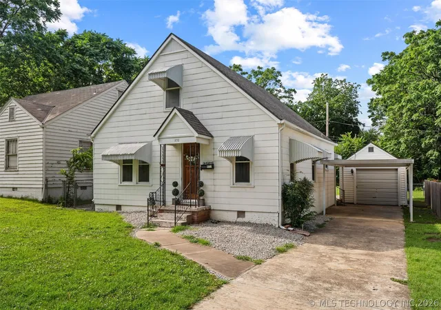 Homes for sale in Bartlesville, OK | 532 E 13th St, Bartlesville, OK 74003 | MLS# 2619250