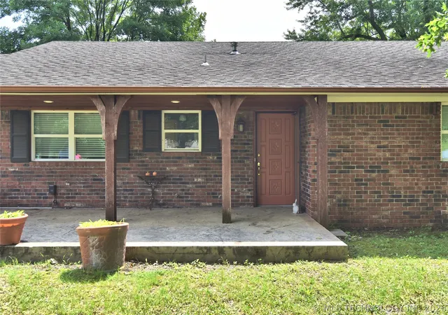 Photo 3 of Single family home for sale at 9419 Haskell Dr Nw, Broken Arrow, OK 74014 | MLS# 2620915 | Listing updated on 2026-06-10
