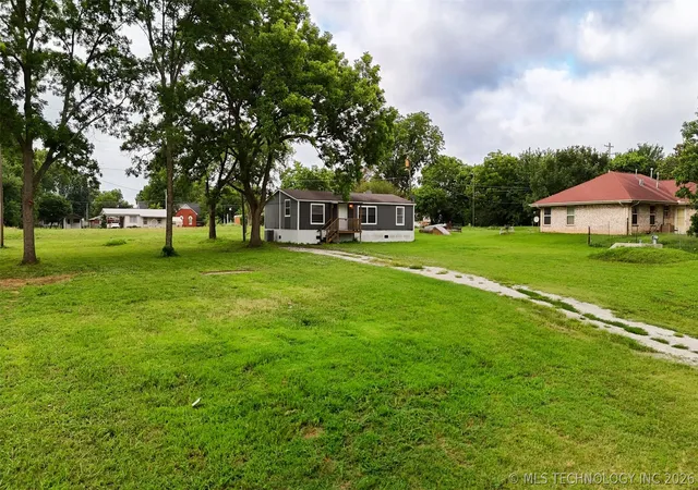 Homes for sale in Stonewall, OK | 111 E 5Th St, Stonewall, OK 74871 | MLS# 2620612