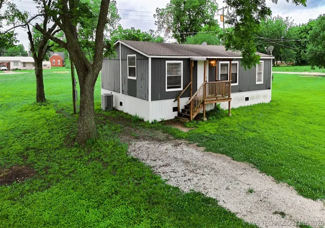 Homes for sale in Stonewall, OK | 111 E 5th St, Stonewall, OK 74871 | MLS# 2620612
