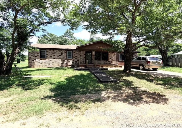 Homes for sale in Henryetta, OK | 10305 Mesquite Rd, Henryetta, OK 74437 | MLS# 2621171