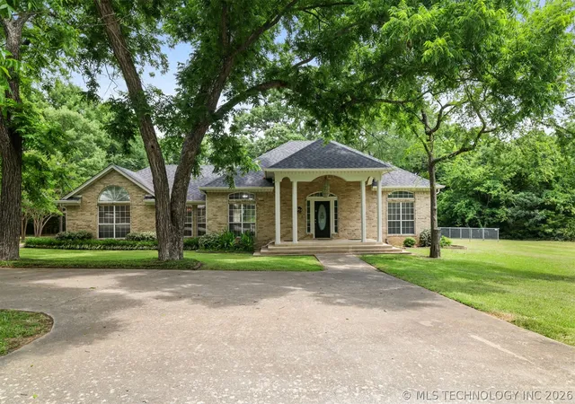 Photo 1 of Single family home for sale at 722 Westwood, Durant, OK 74701 | MLS# 2620721 | Listing updated on 2026-08-20