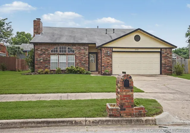 Homes for sale in Owasso, OK | 12502 E 77th Pl, Owasso, OK 74055 | MLS# 2621224