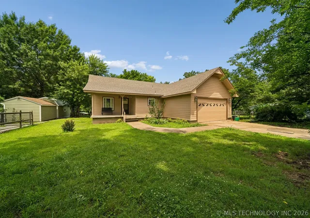 Homes for sale in Ketchum, OK | 425 S Boston Ave, Ketchum, OK 74349 | MLS# 2621225