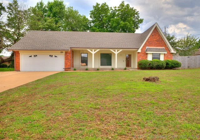 Homes for sale in Jenks, OK | 214 W 119th St S, Jenks, OK 74037 | MLS# 2621246