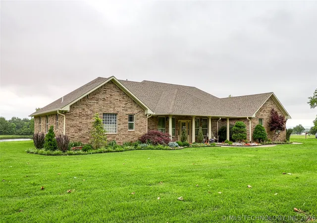 Photo 3 of Single family home for sale at 124 Walnut Ridge, Eufaula, OK 74432 | MLS# 2621263 | Listing updated on 2026-08-20