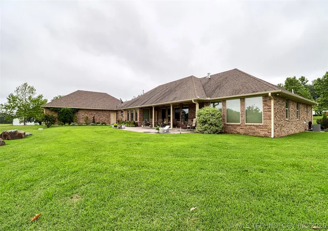 Photo 4 of Single family home for sale at 124 Walnut Ridge, Eufaula, OK 74432 | MLS# 2621263 | Listing updated on 2026-08-20