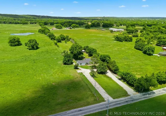 Homes for sale in Ada, OK | 15760 County Road 1590, Ada, OK 74820 | MLS# 2621272