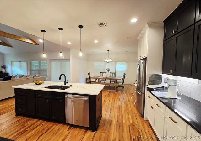 4th image of 1715 W Blue Starr Dr, Claremore, OK 74017 | MLS# 2621301