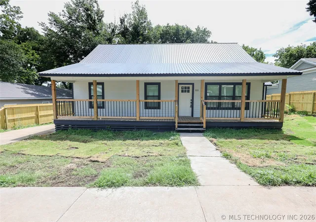 Homes for sale in Sulphur, OK | 1113 W 10th, Sulphur, OK 73086 | MLS# 2621294