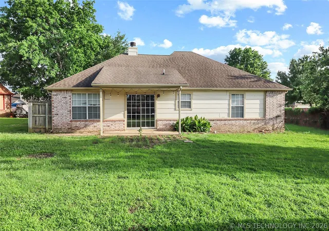 Homes for sale in Skiatook, OK | 1115 W Beech St, Skiatook, OK 74070 | MLS# 2621287