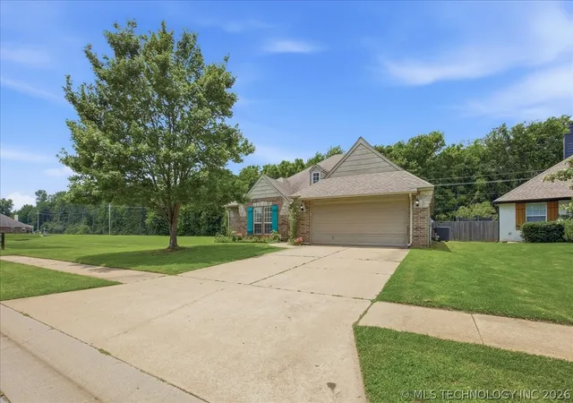 Homes for sale in Broken Arrow, OK | 4930 S 202nd East Ave, Broken Arrow, OK 74014 | MLS# 2620619
