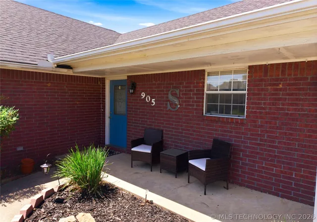 Photo 2 of Sale Pending at 905 Kentucky Derby, Sallisaw, OK 74955 | MLS# 2621311 | Listing updated on 2026-08-26
