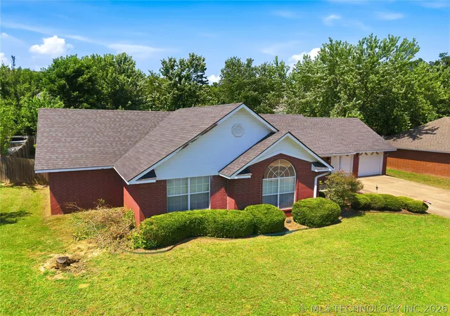 Photo 5 of Sale Pending at 905 Kentucky Derby, Sallisaw, OK 74955 | MLS# 2621311 | Listing updated on 2026-08-26