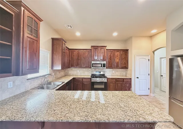 Photo 2 of Sale Pending at 13964 Saddlebrook Dr, Oologah, OK 74053 | MLS# 2621351 | Listing updated on 2026-08-24