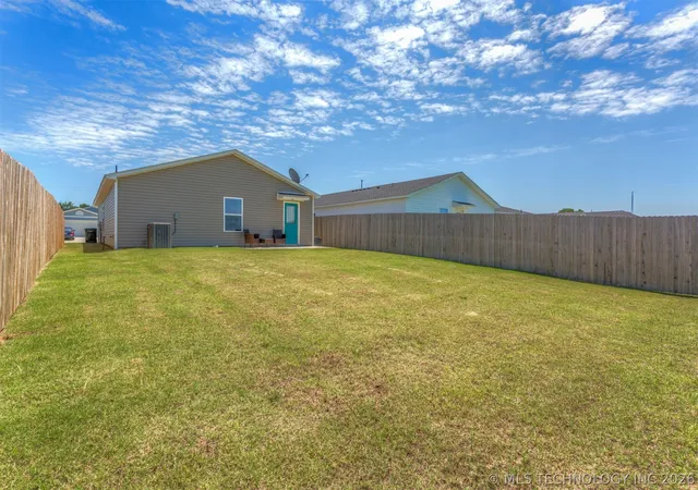 Homes for sale in Haskell, OK | 315 N Cattle Dr, Haskell, OK 74436 | MLS# 2621342