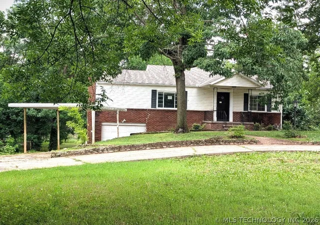 1st image of 2076 Southview Ave, Bartlesville, OK 74003 | MLS# 2621400