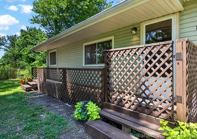 Photo 3 of Sale Pending at 901 Morris St, Pocola, OK 74902 | MLS# 2621418 | Listing updated on 2026-10-06