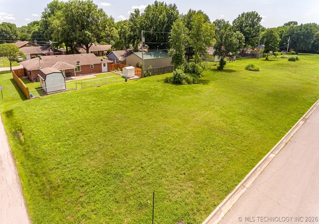 Homes for sale in Dewey, OK | 414 W 7Th St, Dewey, OK 74029 | MLS# 2621423