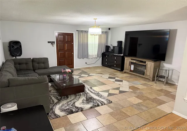 3rd image of 407 F Nw, Ardmore, OK 73401 | MLS# 2621427