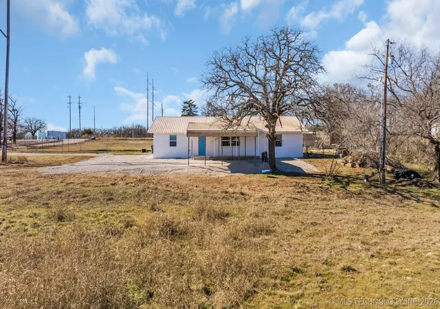 Photo 2 of Sale Pending at 39 Melody Ln, Lone Grove, OK 73443 | MLS# 2621442 | Listing updated on 2026-09-28