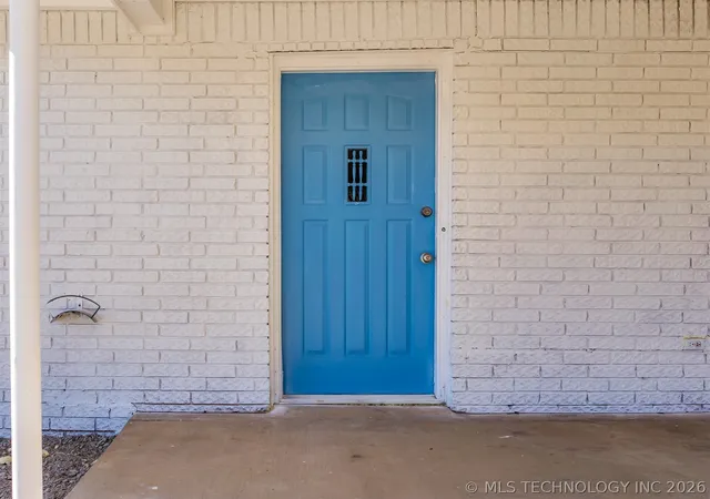 Photo 3 of Sale Pending at 39 Melody Ln, Lone Grove, OK 73443 | MLS# 2621442 | Listing updated on 2026-09-28
