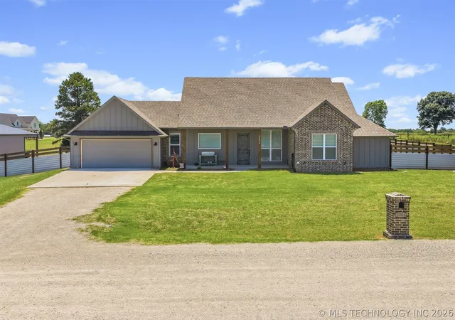 1st image of 25016 Doe Creek Trl, Purcell, OK 73080 | MLS# 2620365