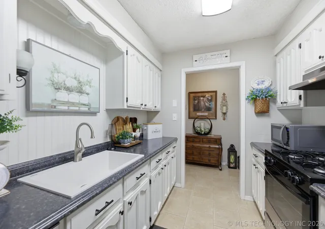 Photo 4 of Sale Pending at 41 E 148th Street S, Glenpool, OK 74033 | MLS# 2621309 | Listing updated on 2026-08-22