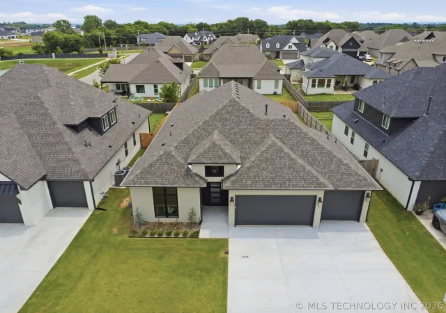 Photo 4 of Single family home for sale at 13609 S 21st Court, Bixby, OK 74008 | MLS# 2621357 | Listing updated on 2026-08-20