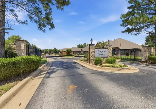 Homes for sale in Jenks, OK | 10714 Masters Cir, Jenks, OK 74037 | MLS# 2621270
