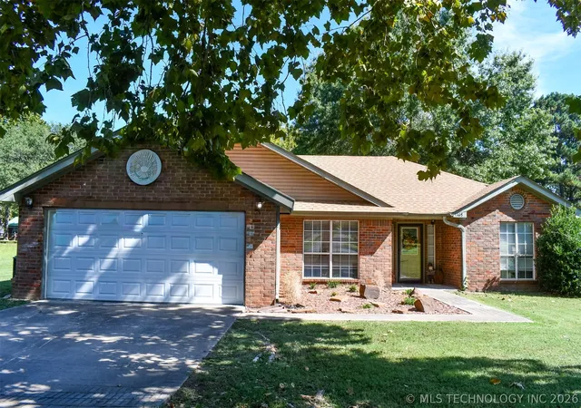 Homes for sale in Stigler, OK | 1108 Bermuda Dr, Stigler, OK 74462 | MLS# 2621470