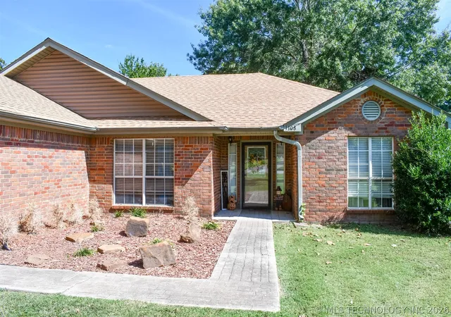Homes for sale in Stigler, OK | 1108 Bermuda Dr, Stigler, OK 74462 | MLS# 2621470