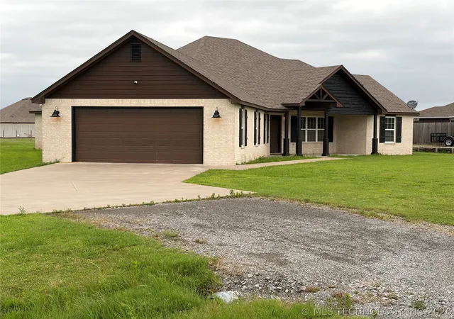 Photo 2 of Single family home for sale at 73 E 498 Circle, Pryor, OK 74361 | MLS# 2621481 | Listing updated on 2026-08-20