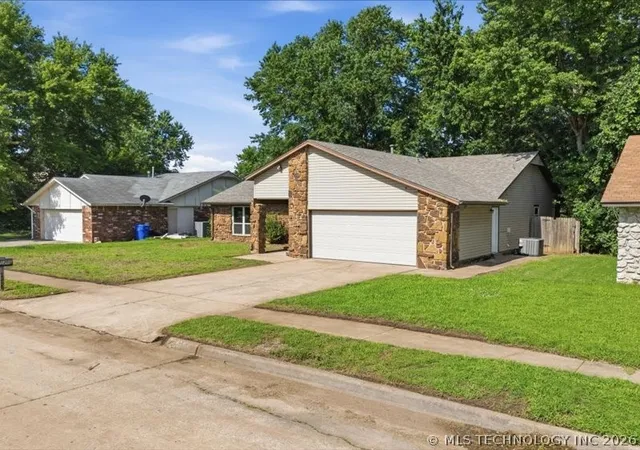 2nd image of 1200 S 28th St, Broken Arrow, OK 74014 | MLS# 2621322