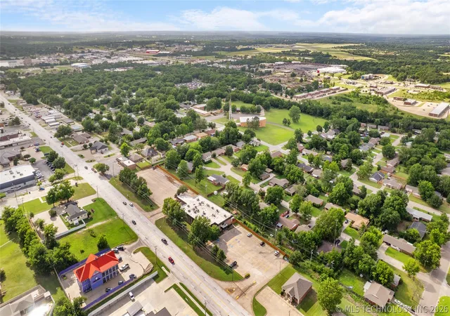14th image of 805 N Nancy, Ada, OK 74820 | MLS# 2621453