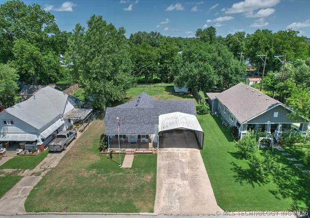Homes for sale in Sapulpa, OK | 121 W Cleveland Ave, Sapulpa, OK 74066 | MLS# 2621555