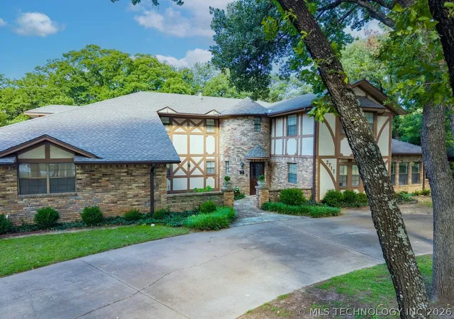 1st image of 2717 Ridgeway St, Ardmore, OK 73401 | MLS# 2621572