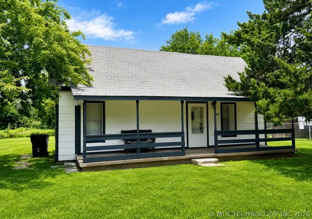 Homes for sale in Kingston, OK | 105 S Maytubby St, Kingston, OK 73439 | MLS# 2620273