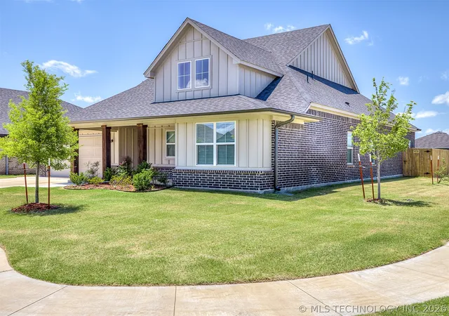 Photo 3 of Single family home for sale at 16204 S 89th Eastavenue, Bixby, OK 74008 | MLS# 2619645 | Listing updated on 2026-06-12