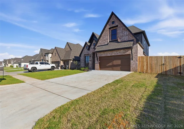 Photo 3 of Single family home for sale at 610 E 149th Street S, Glenpool, OK 74033 | MLS# 2621613 | Listing updated on 2026-08-20