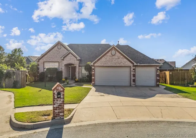 Homes for sale in Owasso, OK | 9608 N 100th Eastavenue, Owasso, OK 74055 | MLS# 2621027