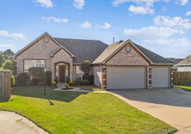 Homes for sale in Owasso, OK | 9608 N 100th Eastavenue, Owasso, OK 74055 | MLS# 2621027