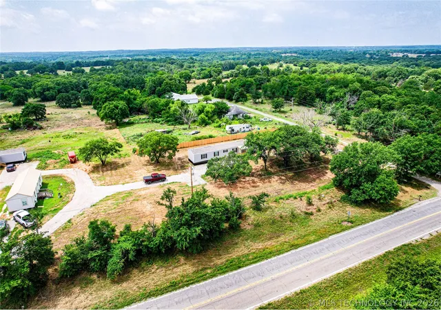 Homes for sale in Bristow, OK | 33072 W Hwy 16, Bristow, OK 74010 | MLS# 2621280
