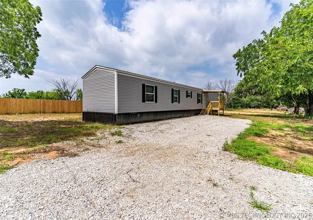 Homes for sale in Bristow, OK | 33072 W Hwy 16, Bristow, OK 74010 | MLS# 2621280